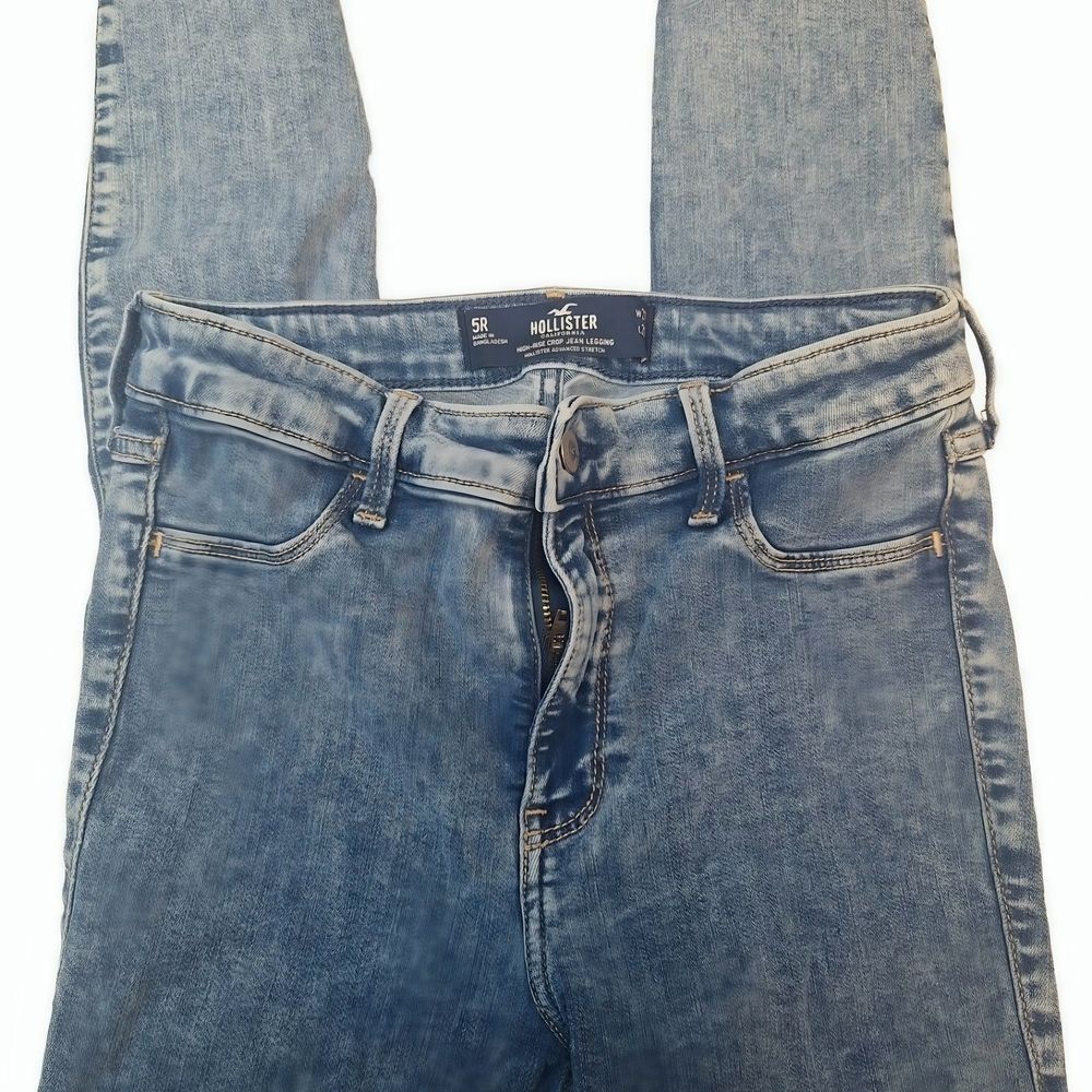 Women's Petite Acid Wash Skinny Jeans